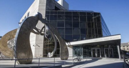 Rising use of AI in Canadian courtrooms creates divide