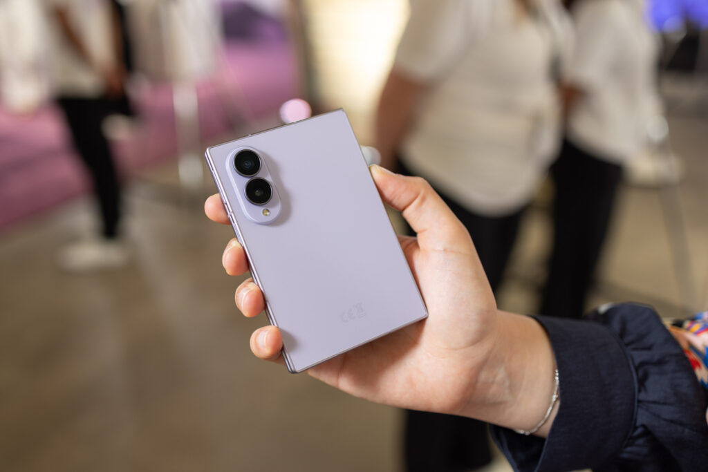 I Can’t Put the Galaxy Z Fold 8 Down. Can Apple’s Foldable Change That?